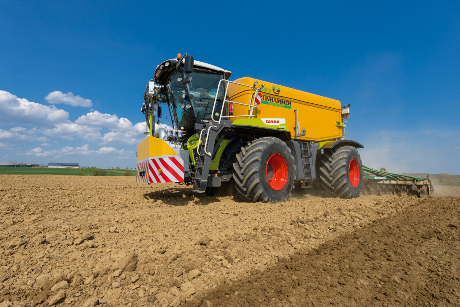 XERION 5000 4200 Stage V Tractors CLAAS