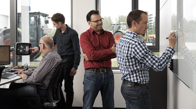 More than 170 software developers, engineers and other specialists from CLAAS E-Systems are working in Dissen on pioneering solutions. -