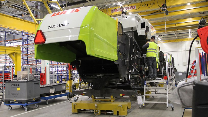Combine harvester production in Krasnodar. -